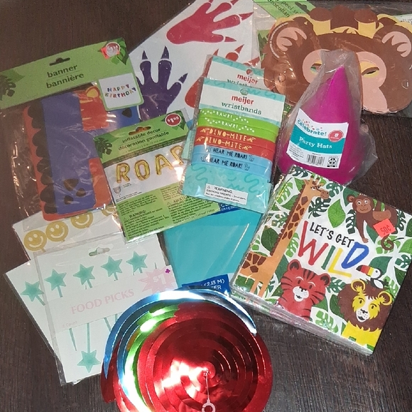 Other - Kids' Wild Jungle Party Hat & Supplies Set -  Multicolor